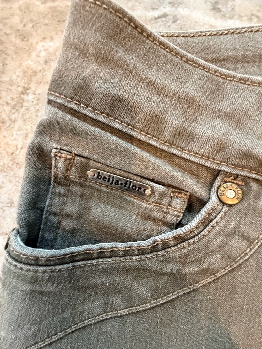 Beija Flor Olive Stretch Jeans Size 4 Slim Straight Brazilian Denim - Picture 4 of 12